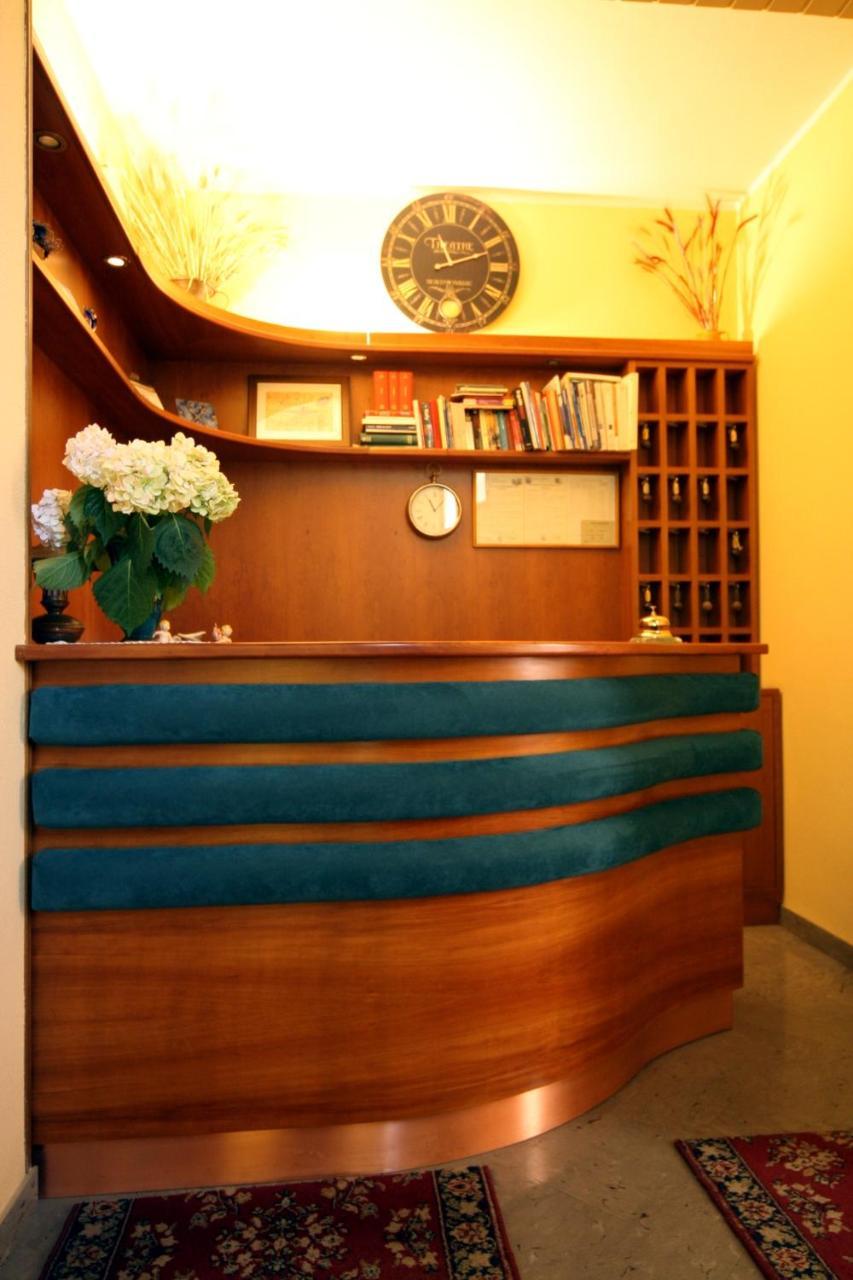 Albergo I Longobardi キウージ エクステリア 写真